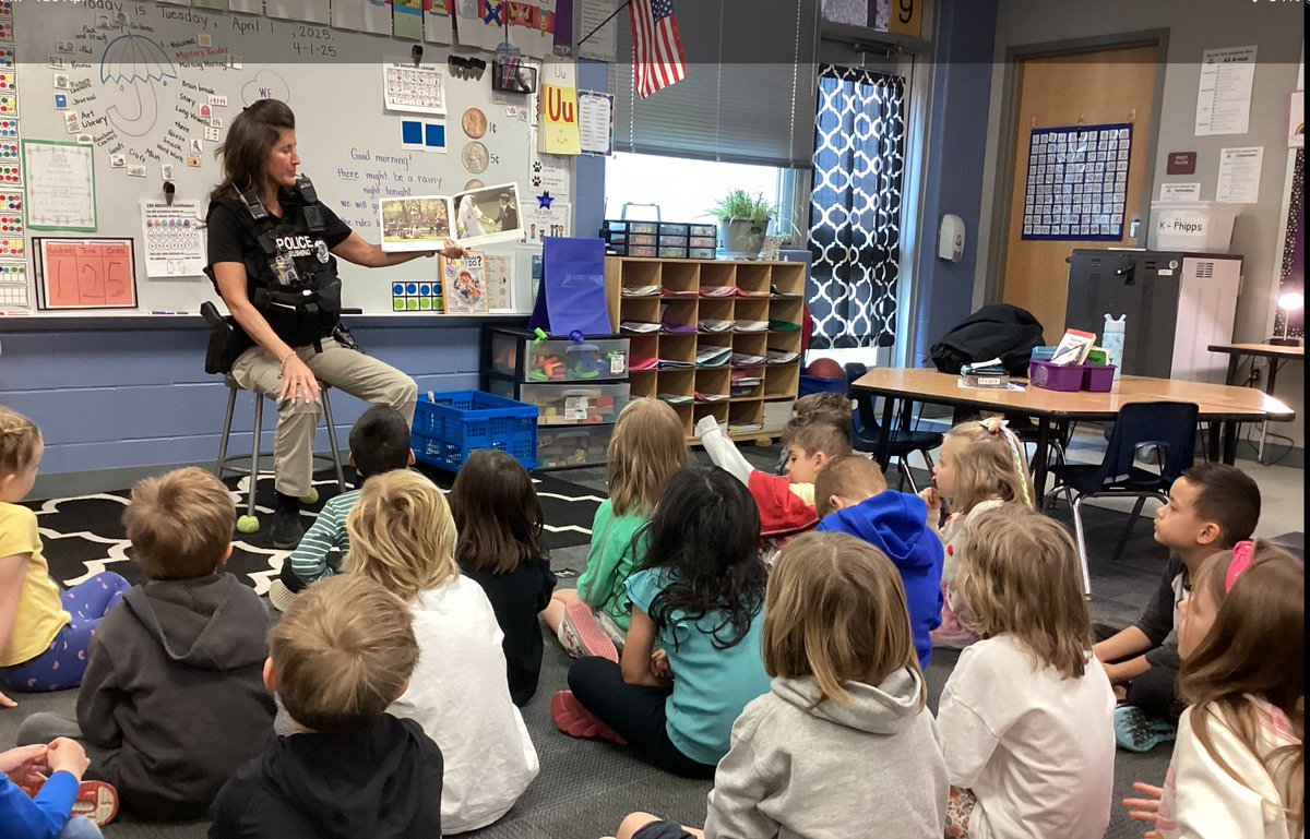 Deborah Rushing (@officerrushing) on Twitter photo Loved being a mystery reader today for Ms. Phippsโs kindergarten class at <a href="/OPC_512/">Oak Park-Carpenter</a> ! Making connections with our students is 100% my favorite part of the job! Loved being a mystery reader today for Ms. Phippsโs kindergarten class at <a href="/OPC_512/">Oak Park-Carpenter</a> ! Making connections with our students is 100% my favorite part of the job!