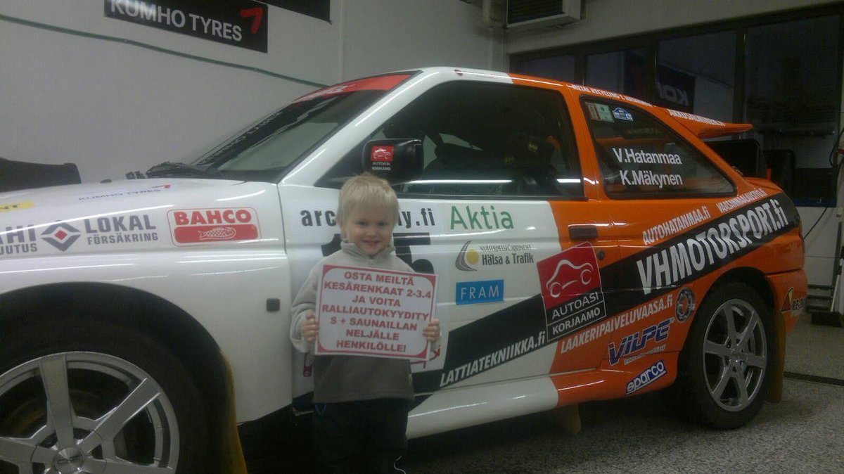 Meidän suvussa ei ole koskaan käytetty sanontaa "laita lapsi asialle ja mene itse perässä". Vaan jos lapsi on pistetty asialle, niin lapsi myöskin hoitaa homman -  näin sukupolvesta toiseen menee yrittäjäsuvussa - Isak Hatanmaa 1.4.2012  #rally #yrittäjät vauhdinmaailma.fi/wrc/15-vuotias…