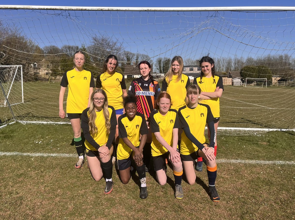 Final U16 game of the season, a hattrick for Libby, 1 for Daisy, Jess and Abbie plus Heidi with a screamer with her last touch #ArchwayPride💙💛💛💙