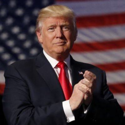 DIARIOCHILE's tweet photo. TRUMP aclara que buscará un tercer período como presidente, a pesar de no estar permitido. https://t.co/FkzkNi2Hjk https://t.co/n1lF6YZPL0