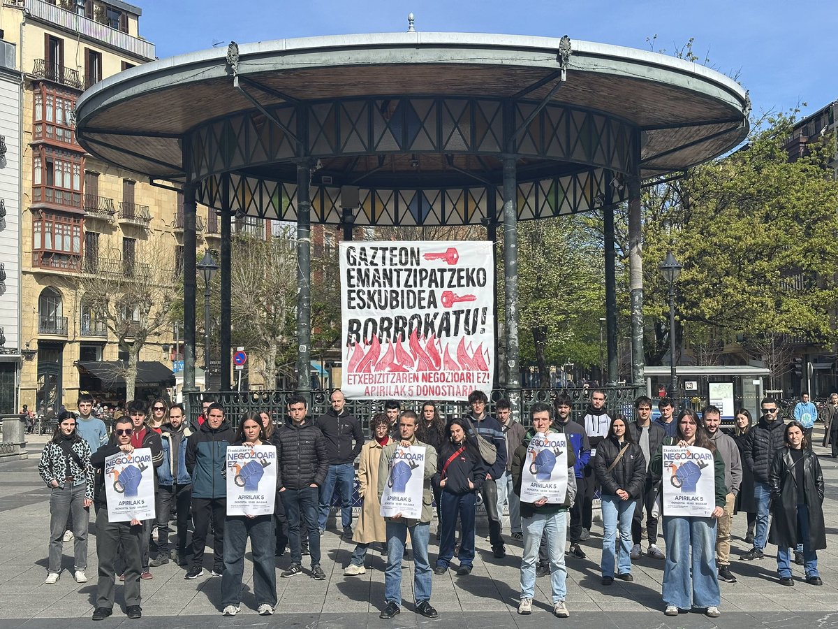 Bidasoko_gla's tweet photo. GAZTEON EMANTZIPATZEKO ESKUBIDEA BORROKATU! 
APIRILAK 5 DONOSTIRA! https://t.co/FRq4DMQT2X