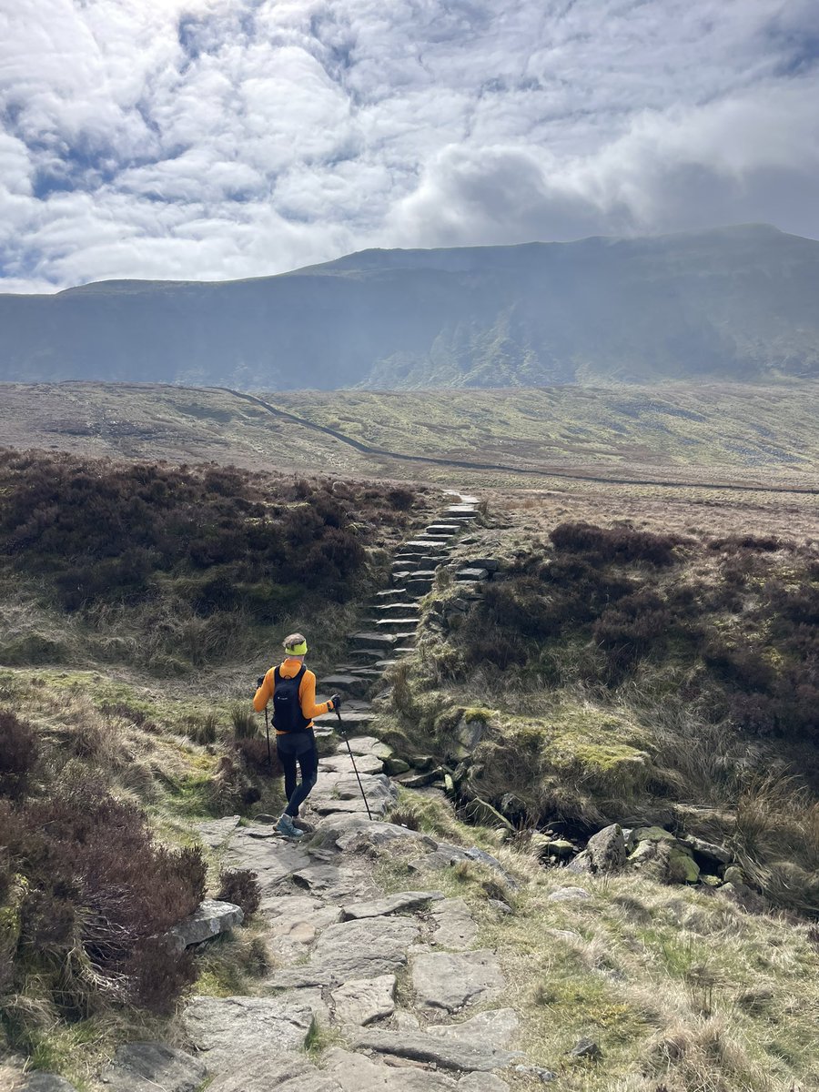 Approaching Ingleborough from Chapel-le-Dale.. The third peak of our fantastic Yorkshire 3 Peaks route from Horton-in-Ribblesdale.. What a day!👌🏻😍 

📍- Yorkshire Dales National Park

#Yorkshire #Hiking #Adventure #Guidedwalks #mountains #scenery