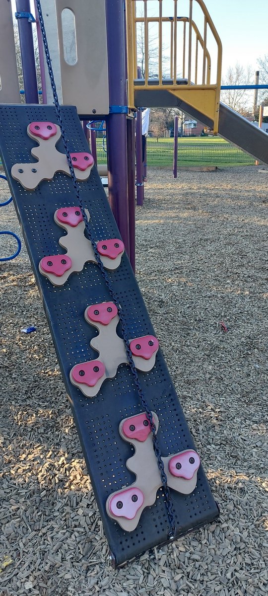 Heather (@hedzie) on Twitter photo Hello lovely <a href="/edinhelp/">Edinburgh Council Help</a> team. Please can you tell me who (and how) to contact someone about play area repairs? My daughter hurt her hands on this broken chain on the climbing wall in Victoria Park because the cracks pinch the skin between coating and metal. Thank you! 🙂 Hello lovely <a href="/edinhelp/">Edinburgh Council Help</a> team. Please can you tell me who (and how) to contact someone about play area repairs? My daughter hurt her hands on this broken chain on the climbing wall in Victoria Park because the cracks pinch the skin between coating and metal. Thank you! 🙂