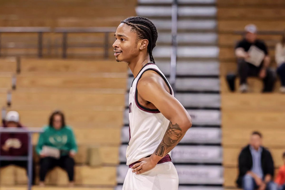 After a great conversation with Coach Vinton, I’m blessed to receive an offer from Texas A&amp;M International! 🤎