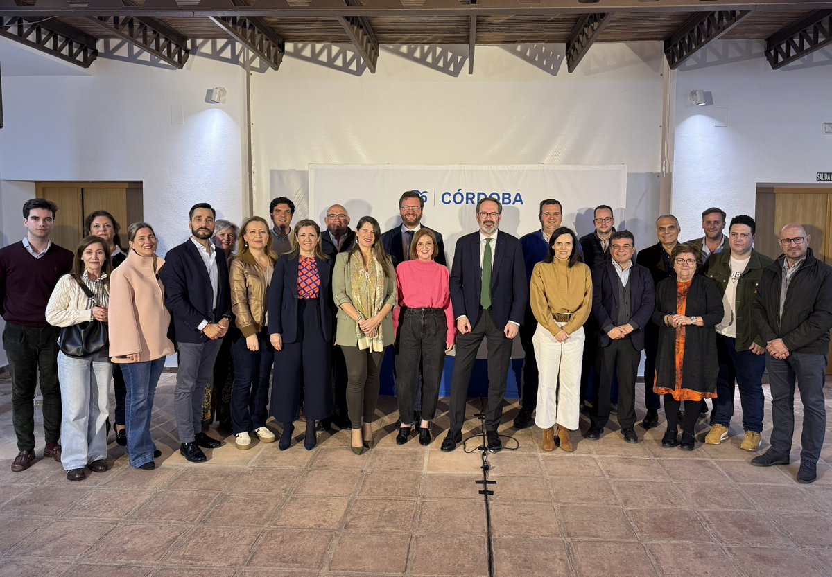 pp_cordoba's tweet photo. Frente al Gobierno de Sánchez, Andalucía es un contrapeso, un oasis donde las cosas se hacen bien, hay oportunidades y mejor calidad de vida.

#CordobaAvanza con el PP 

Hoy Foro en #Santaella con nuestro presidente @adolfo_molina https://t.co/miM2i9TtCQ
