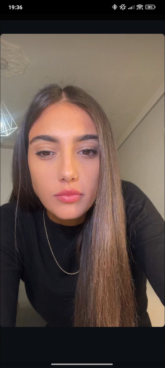 _clonazepamela_'s tweet photo. Imagina negar que te has besado con esta mujer y no has sentido nada https://t.co/74uZ0WxPI6