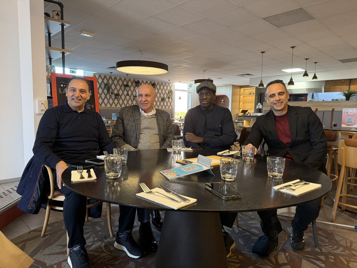 Bugün ekip olarak Lille şehrine geldik. Bu gece oynanacak olan USL Dunkerque - PSG maçımızı seyredeceğiz. USLD Sportif Direktör Demba Ba çok heyecanlı. İnşallah bu gece bir supriz daha yaparız... 🙏 ❤️ 🧿