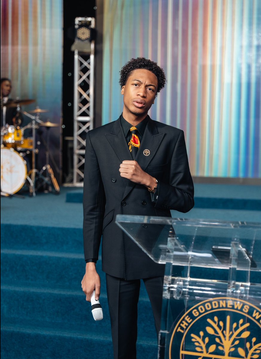 uebertangeljr's tweet image. When you become attentive to the voice of the world, you become deaf to the voice of God.
The world speaks in sweetness. Seductive, polished, and flattering to the flesh but not all that glitters is divine.
Even salt and sugar look alike, yet one preserves and the other…