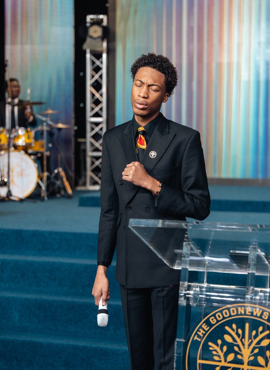 uebertangeljr's tweet image. When you become attentive to the voice of the world, you become deaf to the voice of God.
The world speaks in sweetness. Seductive, polished, and flattering to the flesh but not all that glitters is divine.
Even salt and sugar look alike, yet one preserves and the other…