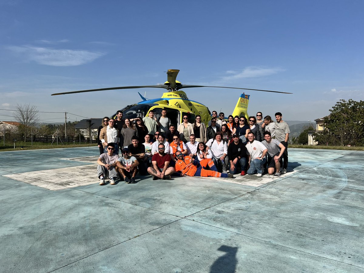 Hoxe recibimos a visita dos estudantes do ciclo TES do CIFP Montecelo…graciñas por vir!! 😃 #tesvisible #hems #viewfromthecrew Today we received the visit of our EMT students of CIFP Montecelo…thank you 4 coming!! 😃 #sothatothersmaylive #comasempreaoteucaron