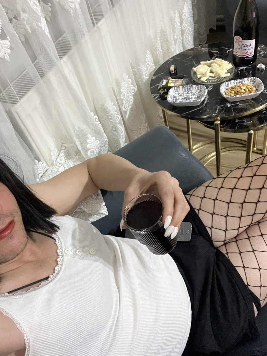 Hadi bana afiyet olsun güle güle şeker bayramı 😘😘😉😉