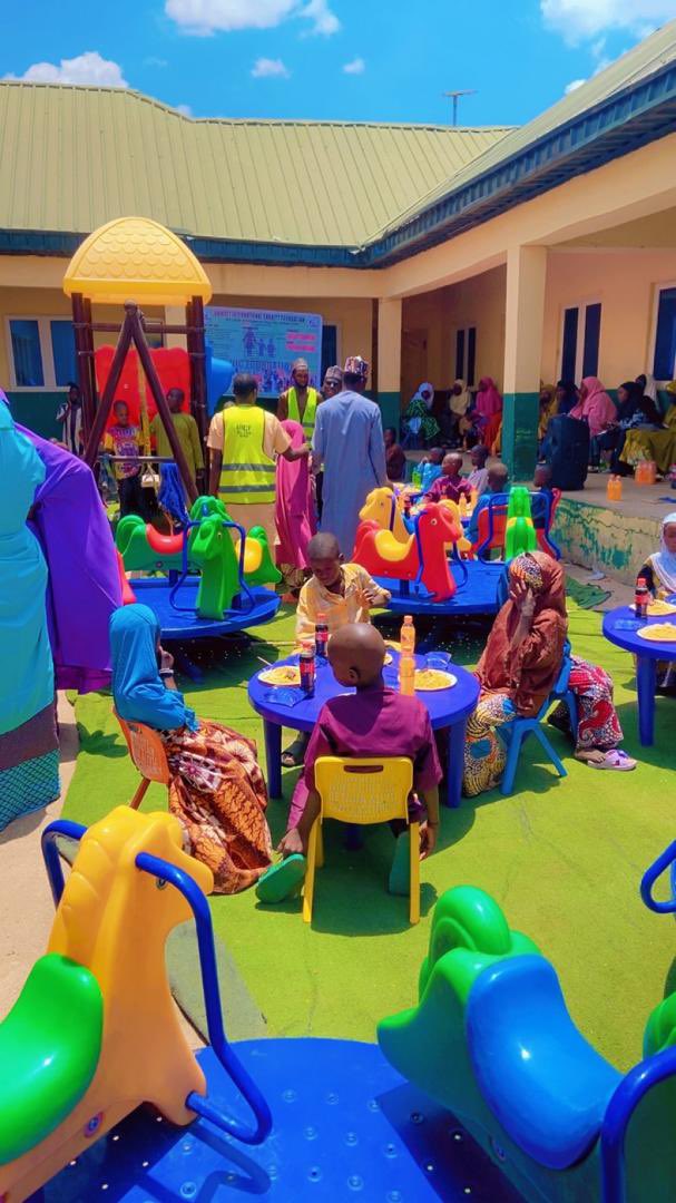 Eid Celebrations Filled with Love! 🌙✨
Moments from our heartwarming Sallah celebration with orphans and vulnerable children, hosted by Ummaty International Charity Foundation (Biu Chapter). From Qur’anic recitations to shared meals and fun activities, it was a day of joy,