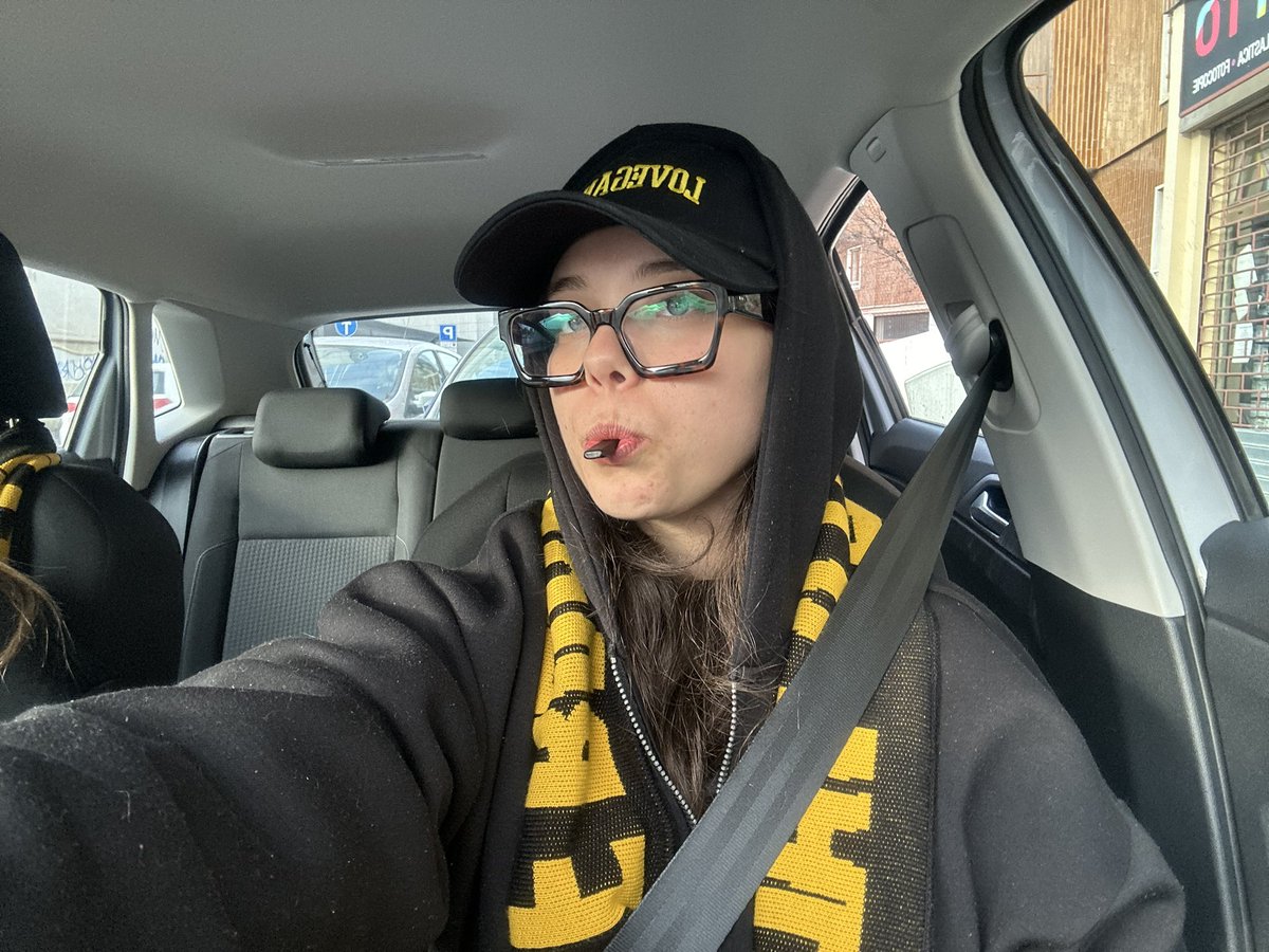 ValeLP (@valelp15) on Twitter photo 