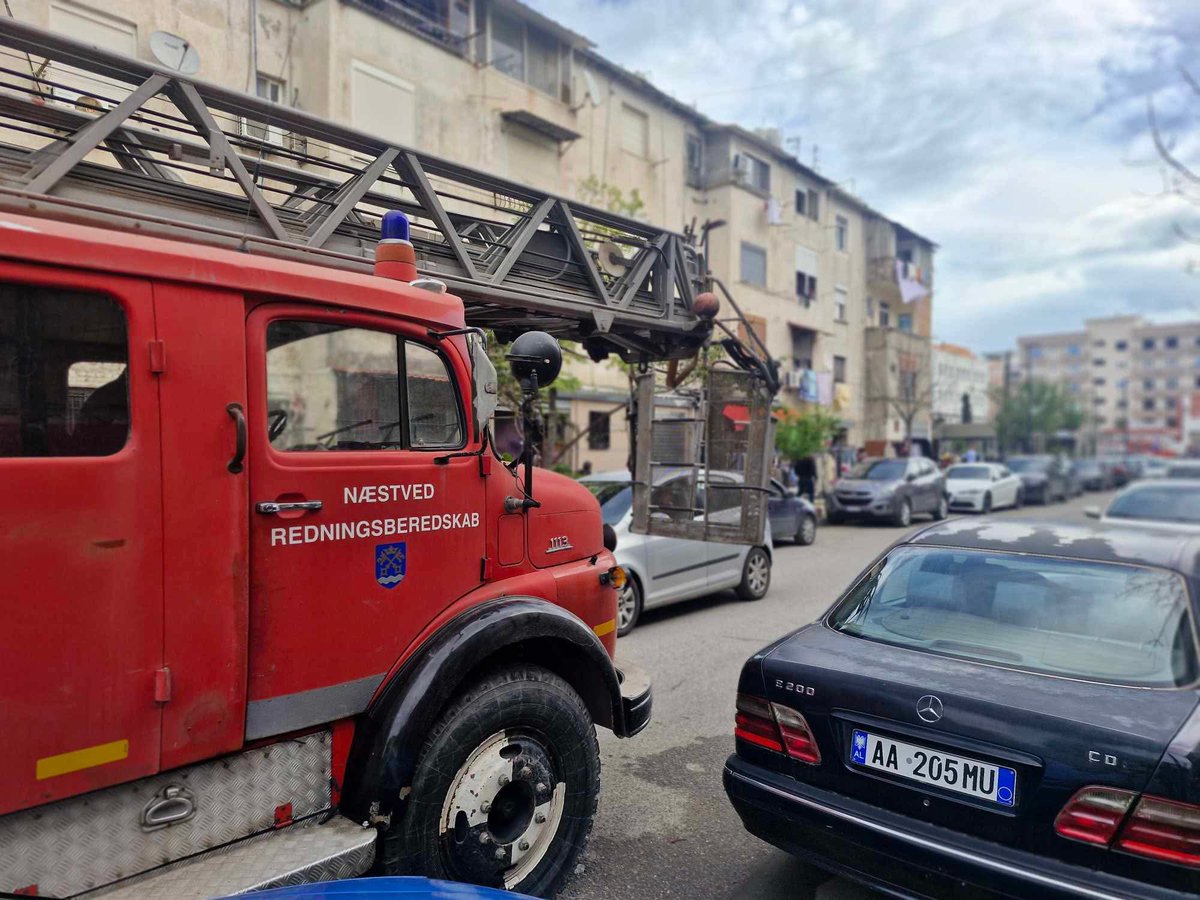 Hva’eh, Næstved brand- og redningsvæswn, mangler I en bil? I så fald befinder den sig i Albanien.