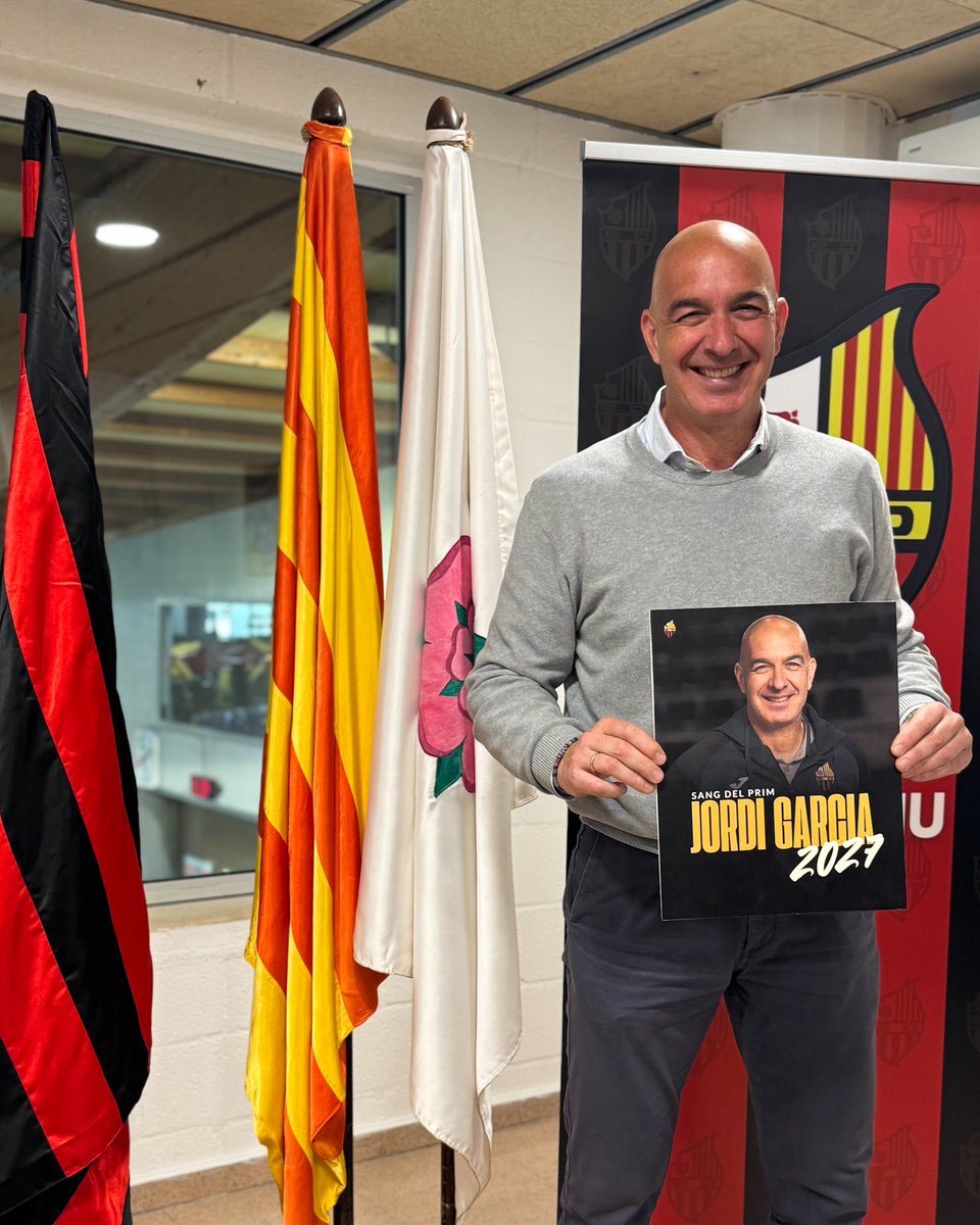 𝐉𝐨𝐫𝐝𝐢 𝐆𝐚𝐫𝐜𝐢𝐚 𝐫𝐞𝐧𝐨𝐯𝐚 𝐝𝐮𝐞𝐬 𝐭𝐞𝐦𝐩𝐨𝐫𝐚𝐝𝐞𝐬 𝐦𝐞́𝐬 🖊️🫱🏻‍🫲🏼

‘A mi el Reus sempre em tindrà. Tenim un projecte en comú. M’identifico amb el Club i amb el seu rumb’. 

🎙️ Tota la info, al web oficial.

#JordiGarcia2027 #ForçaReus