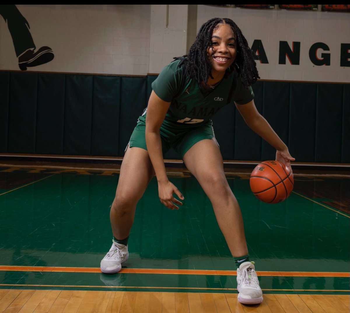 Welcome to the Lady Suns 
Zenobia French-Love 🔥 🔥🔥

She got the rebounds, block shots, hustle, and the heart!  
Watch out as she brings the energy to the court this season!!