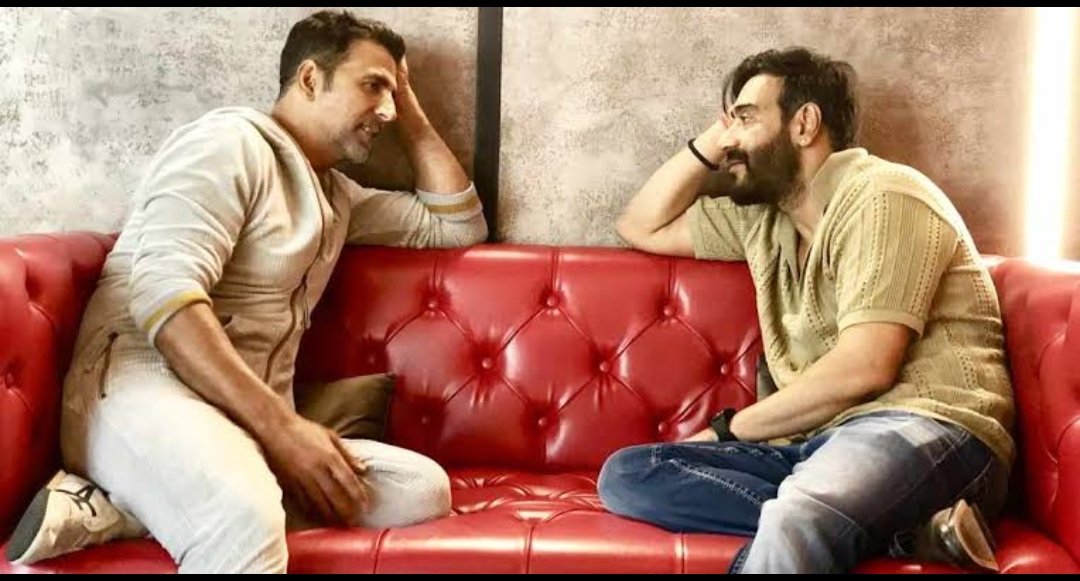 Ak_msd_fan's tweet photo. Wishing a Very Very Happy Birthday To Mass Maharaja Of Bollywood @ajaydevgn sir on behalf of all @akshaykumar sir fans ❤️
Kamyabi aapke kadam chume 👍

#HappyBirthdayAjayDevgn
#AjayDevgn https://t.co/nfj1Jo8ziB