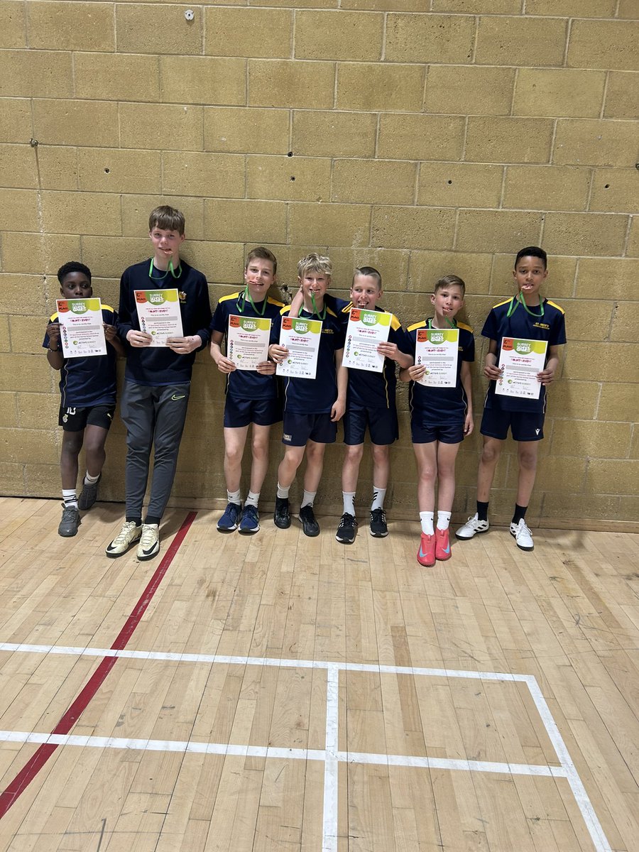 What an effort from the Y7 boys to finish 3rd and get bronze medals in the Surrey indoor athletics county finals. The team did great to qualify for the event and to then finish 3rd out of 11 schools was fantastic #StBedesRedhill #indoorathletics