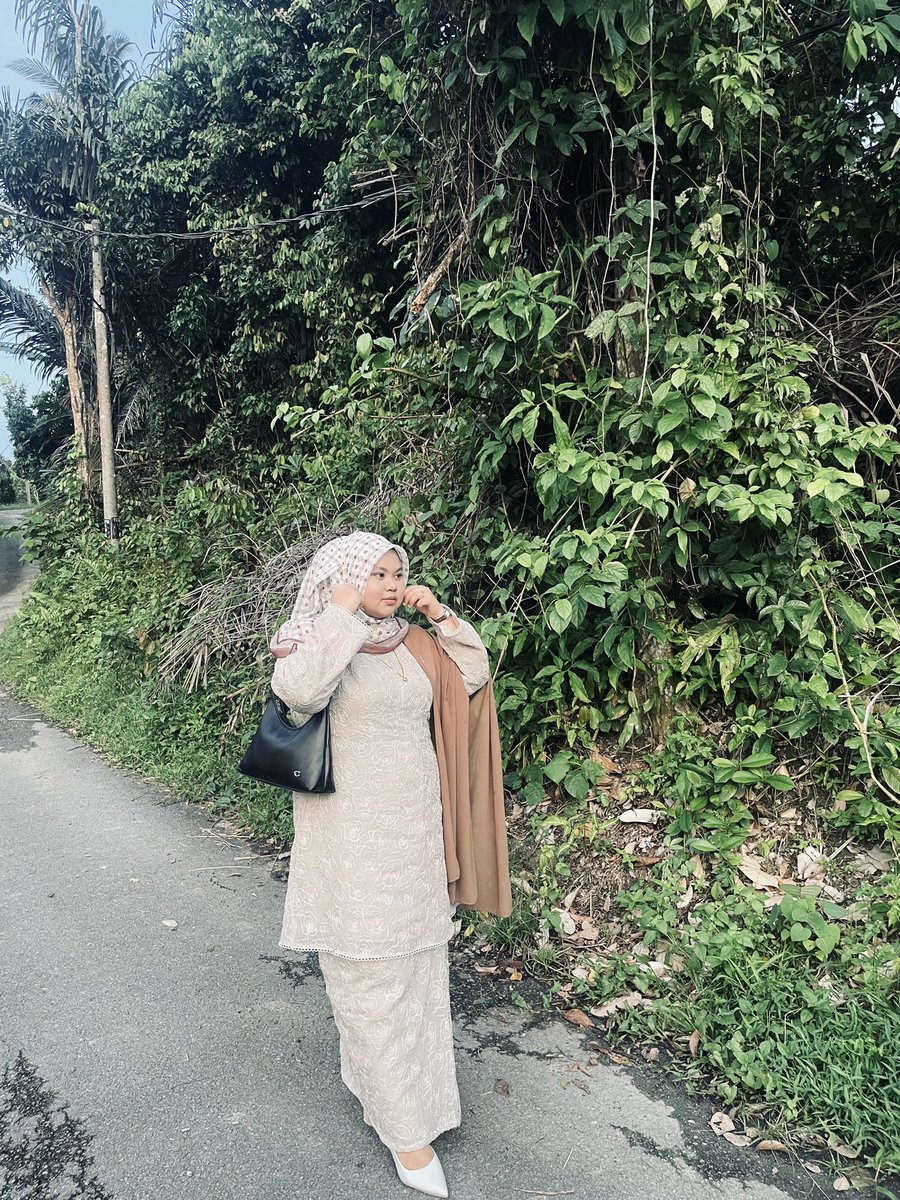 rendangmochi's tweet photo. ate because eid🤎 https://t.co/VSEwbMm3pb