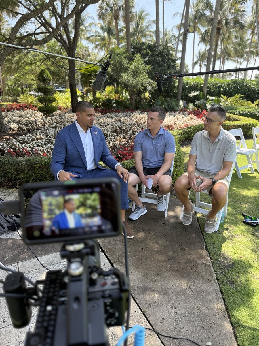 Adam Jahns tweet media