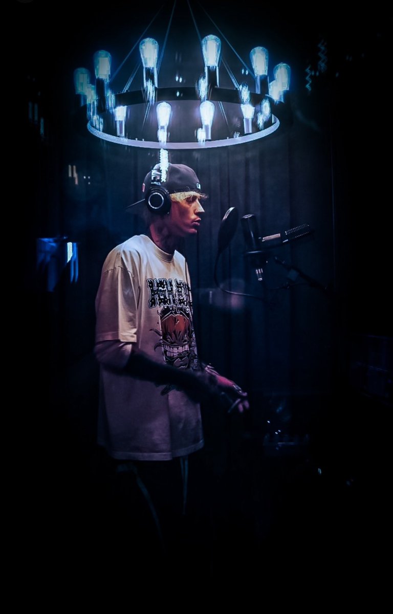🚨 mgk dropping DOUBLE album in two weeks in honor of new baby girl TWINS 🚨