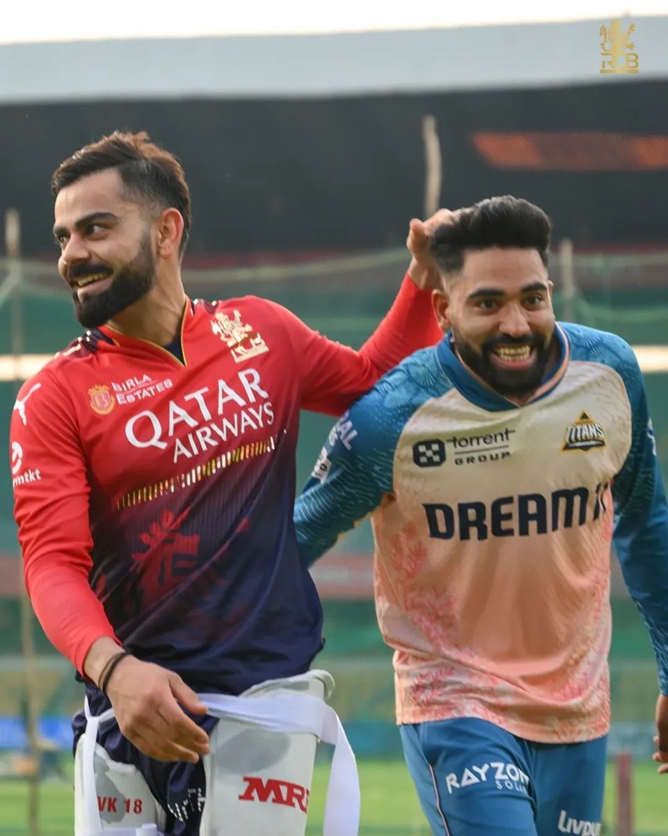 barshaVkohli18's tweet photo. Miyan &amp; his Virat Bhaiya ❤️🫂😭 https://t.co/hUUKpbL3qk