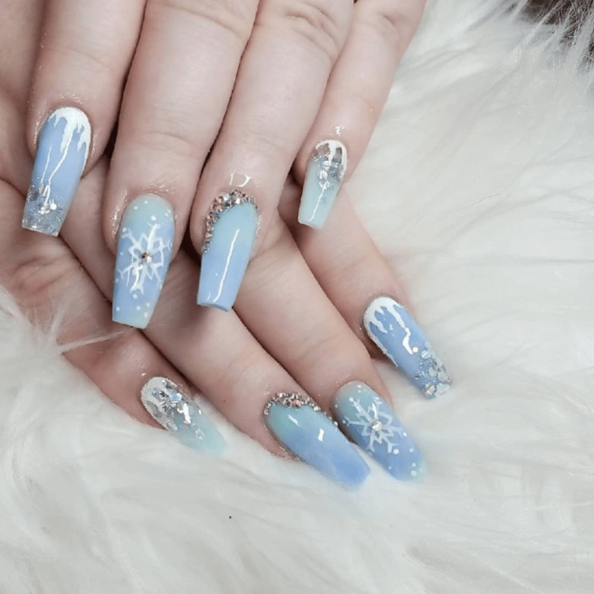 NailsNavv's tweet photo. My nails are feeling the blues in the best way possible #BluePastelNails #NailInspo #SpringVibes #Pastelperfection #nailsnavv https://t.co/c5jOnKV5Ap