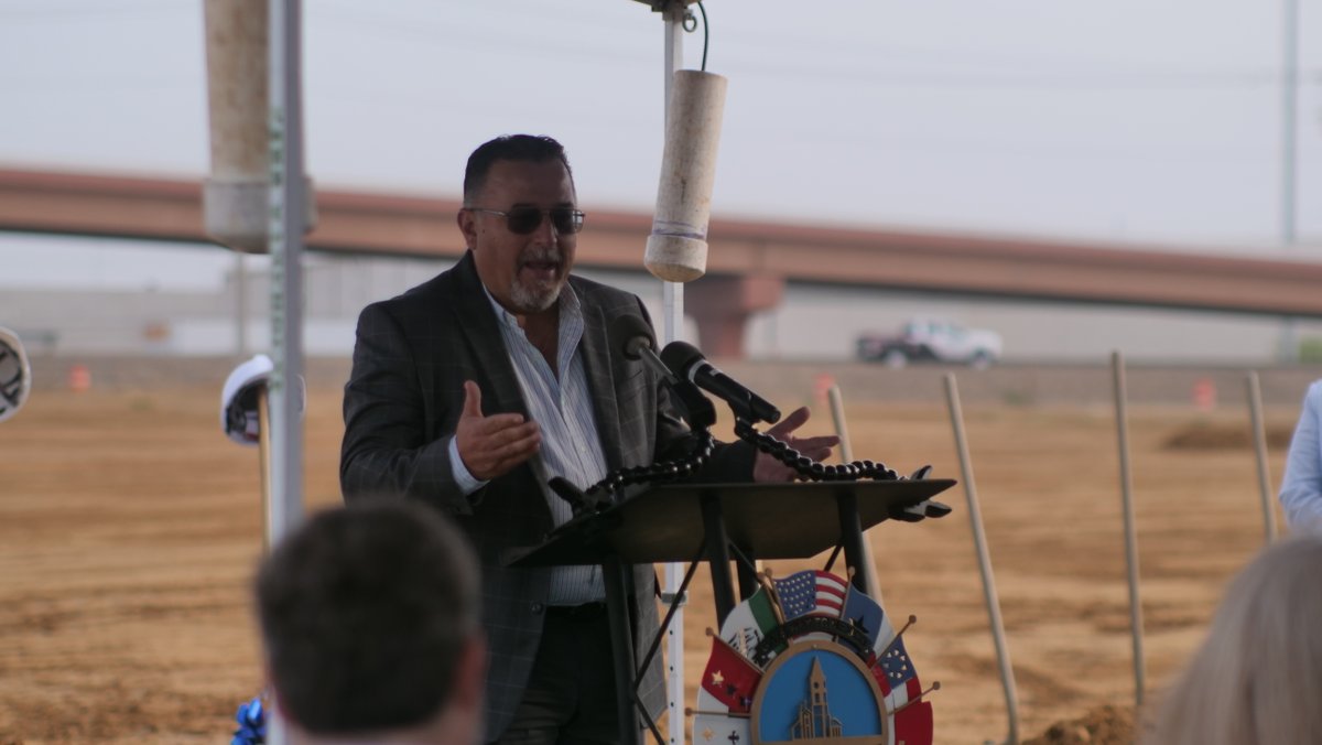 webb_rma's tweet photo. Partnerships lead to roadway connections! Springfield Phase 4 construction is underway!
@cityoflaredo 
@txdotlaredo
#mobilitypartnerships #connectivity #completestreets #transportationinfrastructure #moneyforroads https://t.co/oNJZxkwOsw