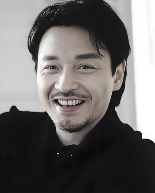 レスリー・チャン逝去22周年です!🙏🙏🙏
赤上人如玉、公子世無双です!22年前の一躍です!ニュースが来た時、どれだけの人はそれがエイプリルフールの冗談だと思います!