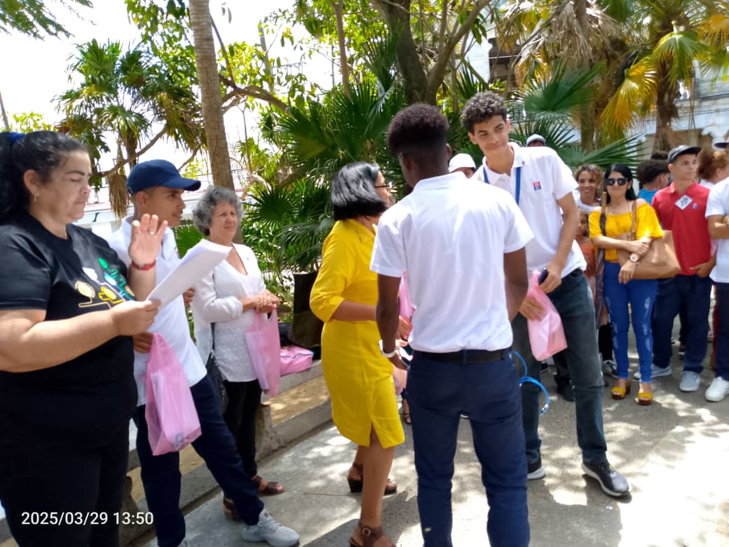 Ailn10435827's tweet photo. Culminó con éxito el Evento Regional de Sociedades Científicas en Pinar del Río!!!. Derroche de inteligencia, preparación y creación de los educandos de las provincias occidentales. Muchas felicidades a todos.
#Cuba #CubaMined #ETPCuba https://t.co/J3pys8sw7J