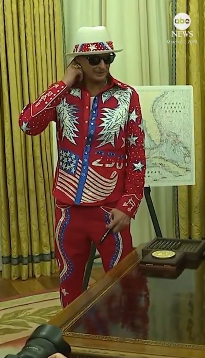 Kewl Errol tweet media