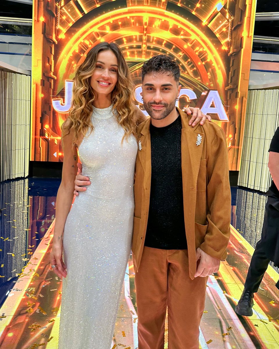 giu_da10's tweet photo. ✨❤️✨ #grandefratello https://t.co/Zs6tyjbQPn