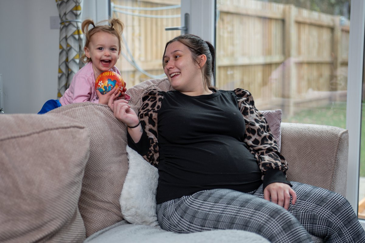A young mum, Shannon, has secured a home for her family after transitioning from supported housing🏠🌳

She is grateful and excited for the next chapter after applying for a LiveWest home and has been settling in.

Read more:    
bit.ly/4iPKTFz 👈

#LetsTalkSH #UKHousing