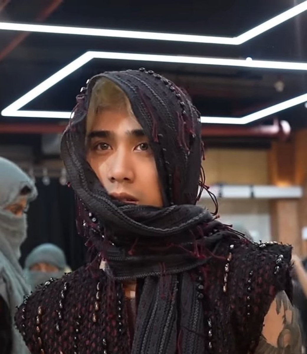 How can someone be this pretty? Look at those eyes, it draws me more to Ihawan. 

#NETIZENSCHOICE #JOSHCULLENSANTOS for Most Handsome Man Alive #MHMA2025 #MHMA2025JOSHCULLENSANTOS  <a href="/thenreport/">The Netizens Choice Magazine</a>

  #JOSHCULLEN  <a href="/JoshCullen_s/">JOSH CULLEN</a>  #SB19_JOSH