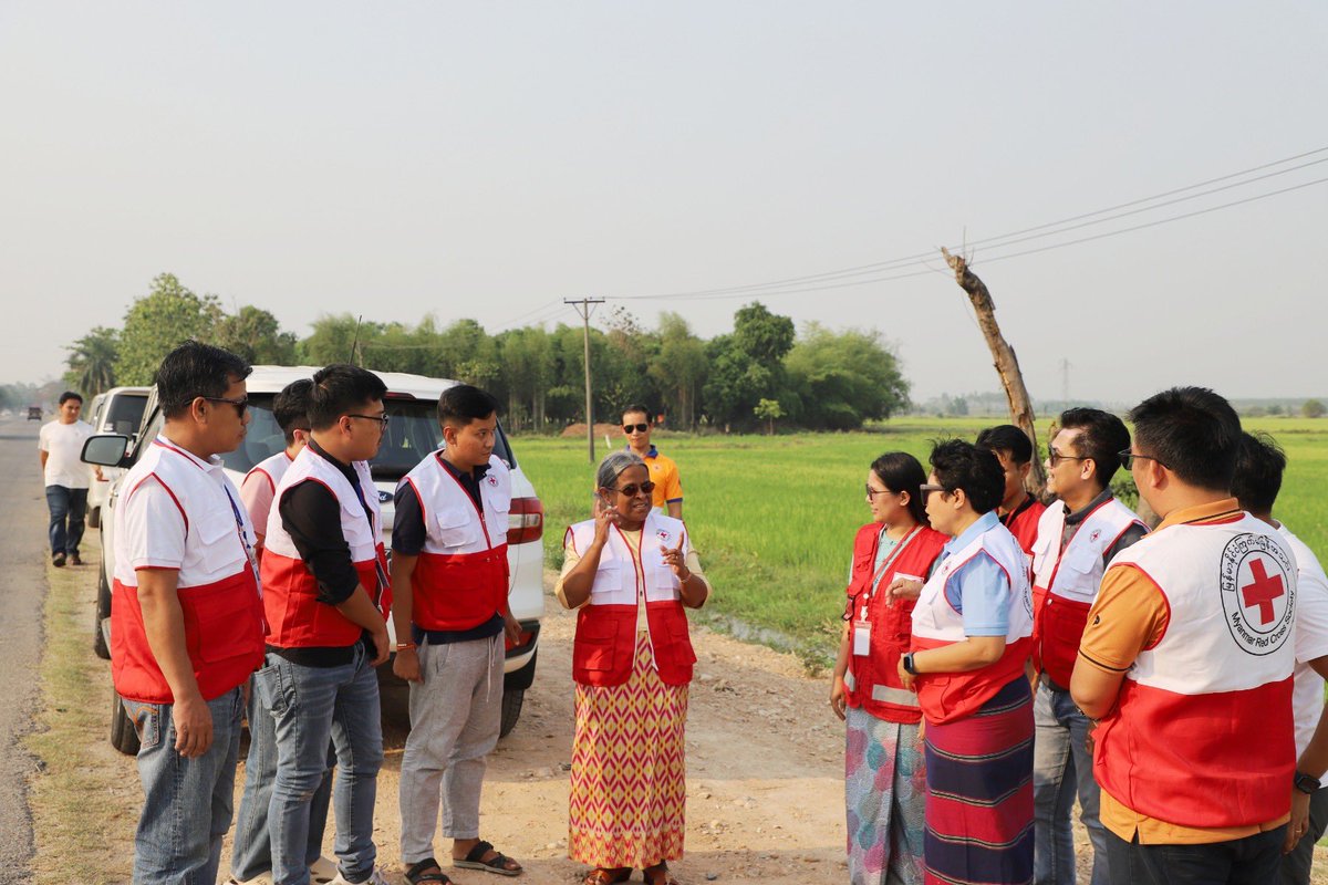 More teams are reinforcing #earthquake response efforts in #Mandalay, #Sagaing, and #Naypyitaw starting this morning.

Led by Prof. Dr. Ye Ye Tin, the team includes Red Cross volunteers &amp; staff from various state and regions, along with IFRC and partner national societies.