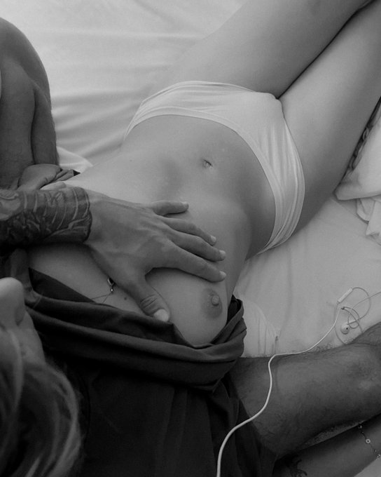 Watch Lola & James's leaked NSFW photo on TwXstars