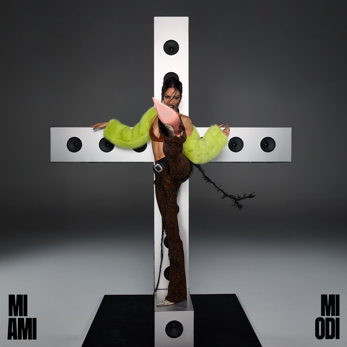 MI AMI MI ODI, l’album, fuori il 2 maggio.
MI AMI MI ODI, il singolo, fuori venerdì.
Preordina ora.

elodie.lnk.to/MIAMIMIODI

#MIAMIMIODI