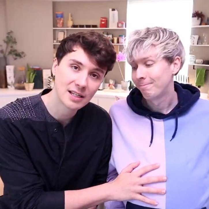 iDOFFEE's tweet image. We&apos;ve come full circle, they kissed and now phil is pregnant. How will the story continue...?