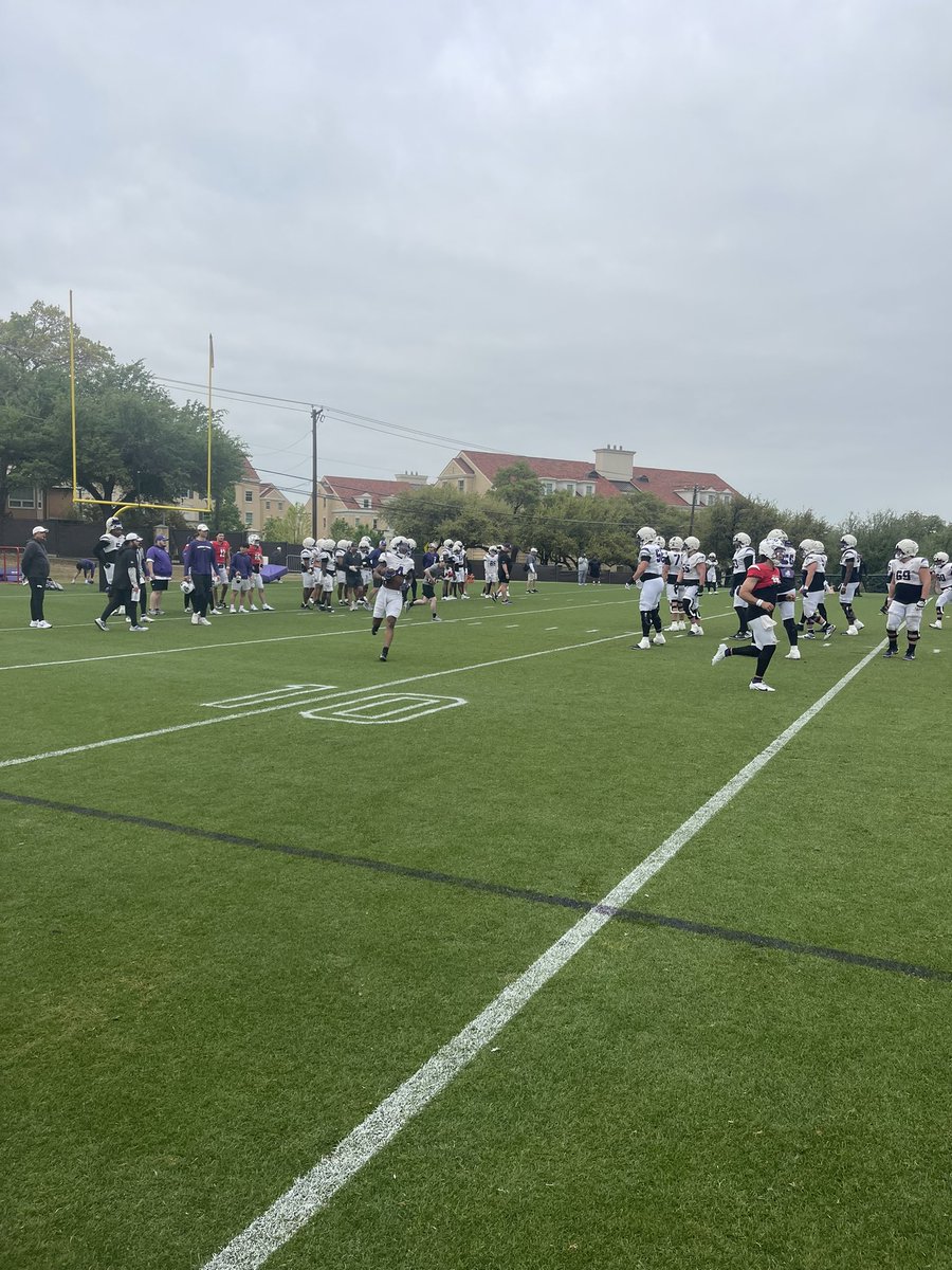 Back in pads this morning! #CarterBoys 🐸