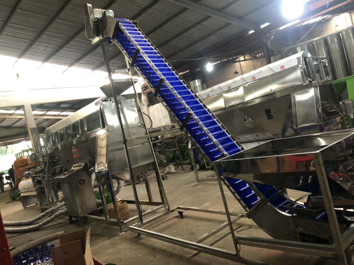 DungTienNguyen4's tweet image. The Day I Found the Perfect Machine**  
   I was skeptical about upgrading, but then I saw the Danielmachine shell cashews flawlessly in Vietnam. I’m sold. #danielmachine danielmachine.co