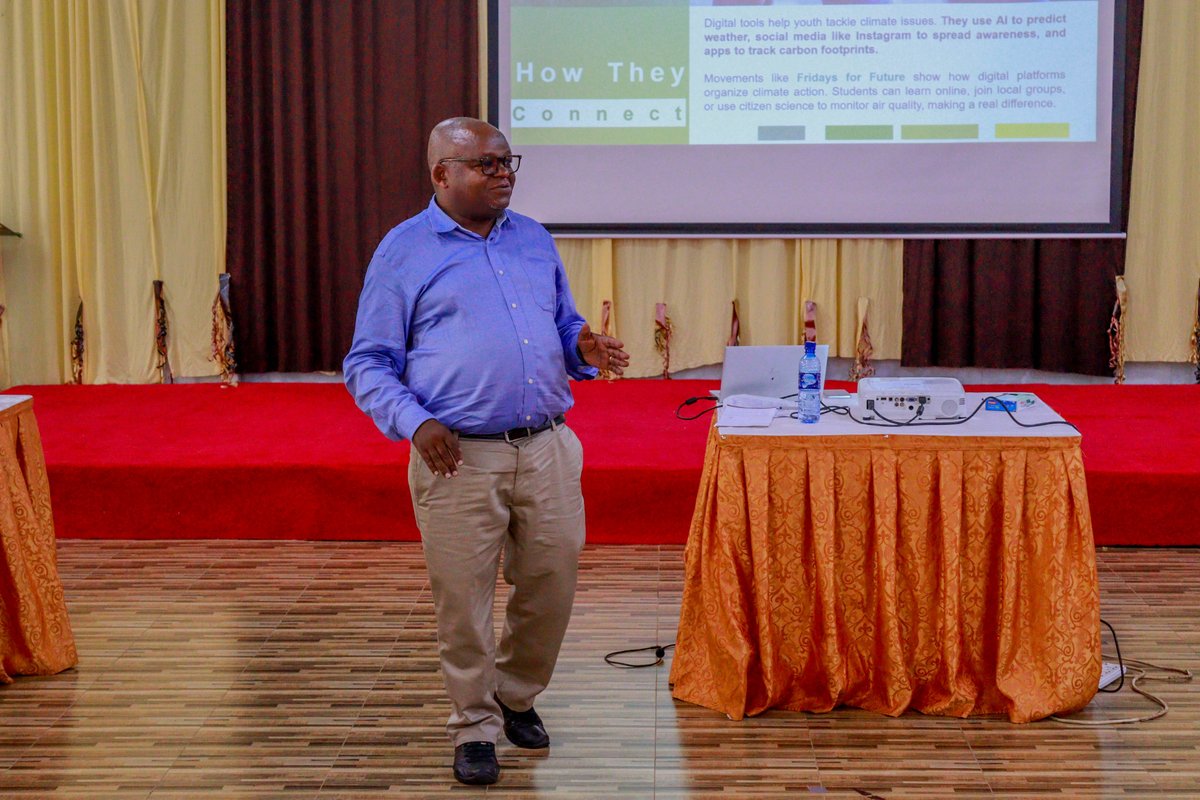 Oayouthkenya's tweet photo. We had the honor of hosting @kiolijohn , who engaged young people on the power of perspective research, evaluation, co-creation, and innovation in advancing #ClimateAction. #OurWorldOurPlanet
@EUinKenya @WeWorldOnlus https://t.co/ifX98JQGfx