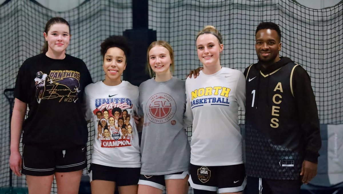 We got better! AAU Ready! Malani <a href="/moniquenelson_/">Monique</a> <a href="/AlainaD04/">Alaina Dreckmeier</a> <a href="/marti_isla/">Isla Marti</a>