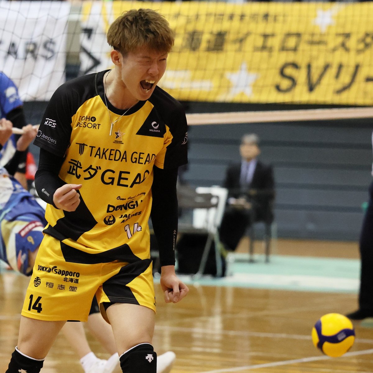 イエスタも元気
そしてユニフォームがかっこいい
#北海道イエロースターズ 
#イエスタ 
#vleague 
#volleyball