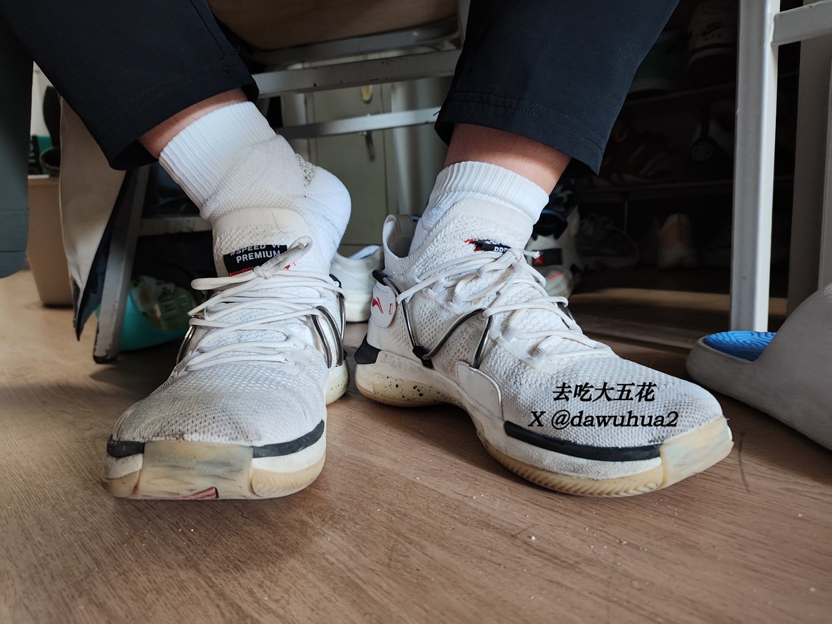 dawuhua2's tweet photo. 给朋友穿了一阵子的闪击六😋又回到我脚上 https://t.co/KcR4JwwQbI