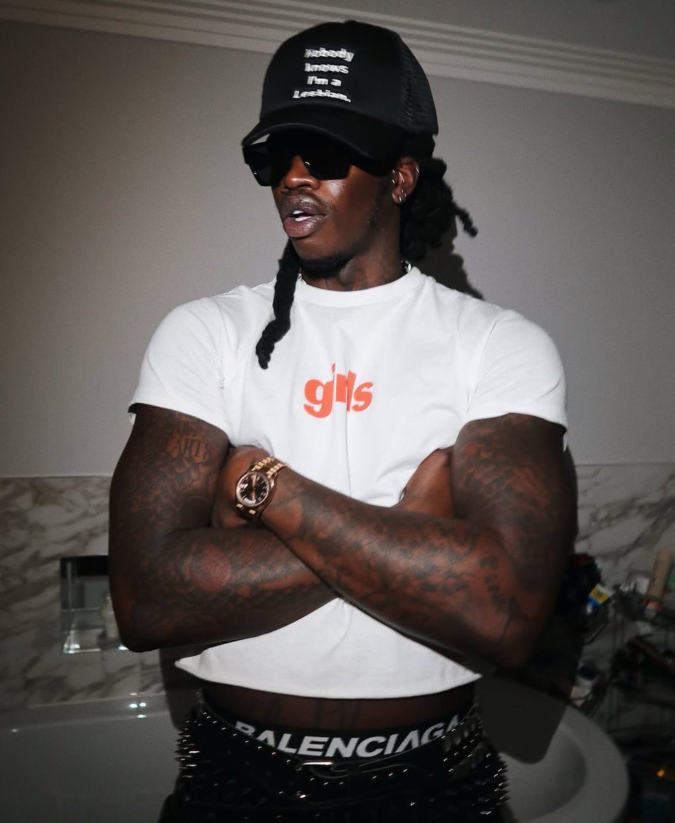 UKRapDaily's tweet photo. LANCEY FOUX

NEW ALBUM

25 SONGS

“BETTER THAN FRIEND OR FOUX”

COMING SOON 🚨 https://t.co/bKZlrUgAzT