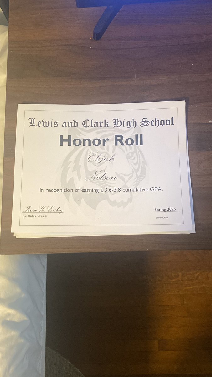 Elijah Nelson (@elijah_nelson0) on Twitter photo Another quarter of honor roll! Keepin it comin ! <a href="/PFC_Football/">Premier Football Consulting</a> <a href="/PrepRedzoneWA/">Prep Redzone Washington</a> <a href="/RecruitRadarPNW/">Recruit Radar</a> <a href="/BrandonHuffman/">Brandon Huffman</a> Another quarter of honor roll! Keepin it comin ! <a href="/PFC_Football/">Premier Football Consulting</a> <a href="/PrepRedzoneWA/">Prep Redzone Washington</a> <a href="/RecruitRadarPNW/">Recruit Radar</a> <a href="/BrandonHuffman/">Brandon Huffman</a>