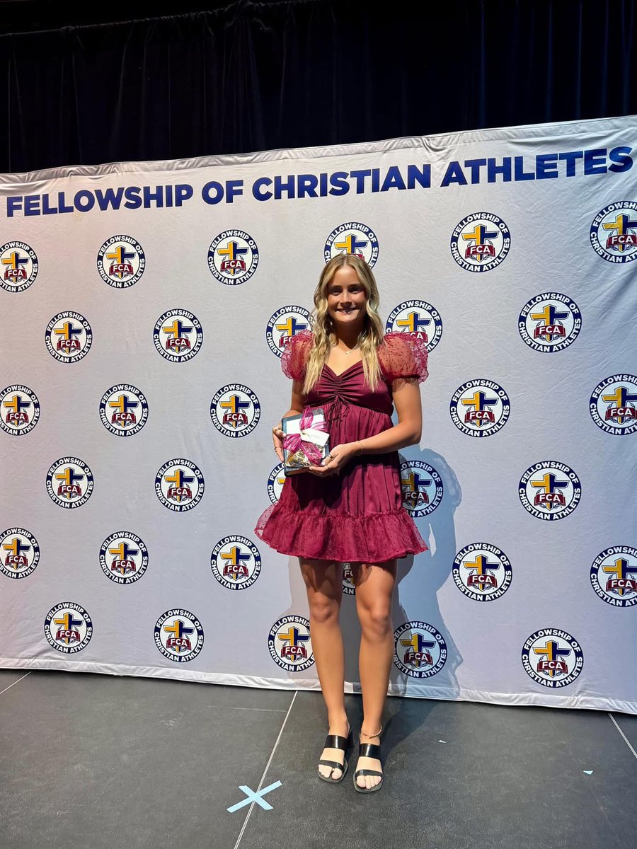 Oklahoma Athletics 18U National Madden (@asnat18umadden) on Twitter photo <a href="/HarlieChism/">Harlie Chism</a> was celebrated yesterday for being chosen as Oklahoma FCA All-State Athletes. She was honored at the OK FCA All-State Banquet. FCA honorees were selected for their faithful Christian influence for the Lord both on and off the field.
<a href="/FSU_Softball/">Florida State Softball 🥎</a> | #As1 <a href="/HarlieChism/">Harlie Chism</a> was celebrated yesterday for being chosen as Oklahoma FCA All-State Athletes. She was honored at the OK FCA All-State Banquet. FCA honorees were selected for their faithful Christian influence for the Lord both on and off the field.
<a href="/FSU_Softball/">Florida State Softball 🥎</a> | #As1