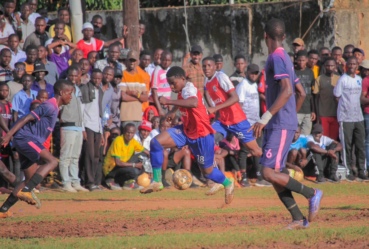 USSSAOnline's tweet photo. Wakiso District Boys Football Qualifiers || Aggrey Zone 

Final
What a goal from Lutaya Benon!
The forward strikes from the center of the park to give STAHIZA the lead. 

10’ || Aidan College 0:1 Standard High School Zzana

#USSSADistrictQualifiers https://t.co/vePm8qGTgi