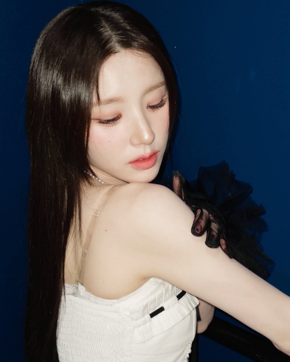 전, nakid tweet media