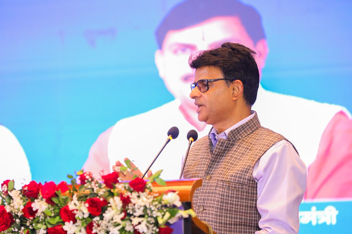 Madhya Pradesh: The Ideal Investment Destination

Madhya Pradesh is setting new benchmarks with its thriving industrial landscape. With world-class infrastructure, abundant resources, and progressive policies, the state is emerging as a premier destination for investments. During